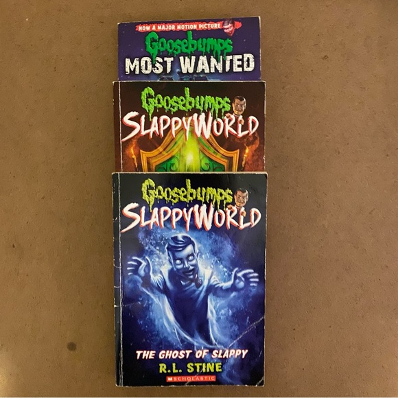 Goosebumps bundle of 3 books - Picture 2 of 8